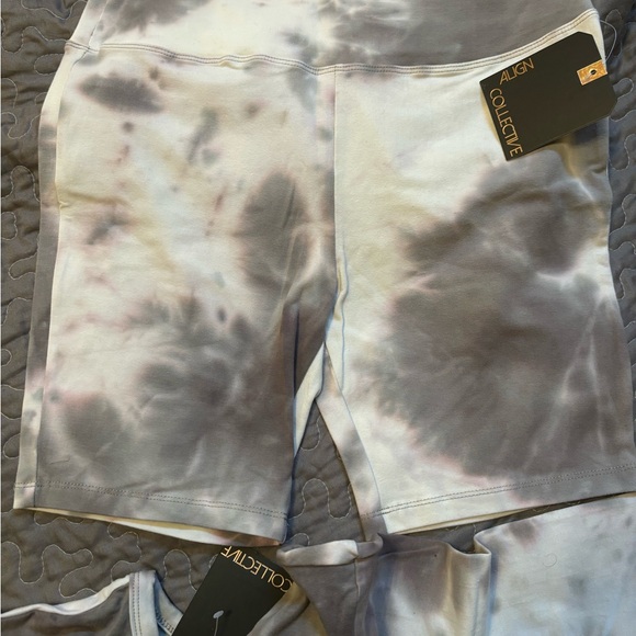 NWT Crop top and biker shorts 2 piece set Size Small and Medium - Picture 2 of 2